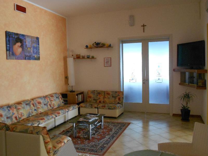 Hotel Vevey Римини Екстериор снимка
